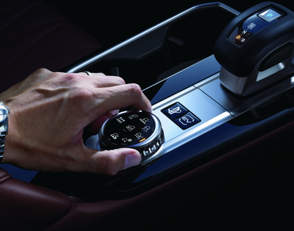 路面に合わせて制御を切替 7つのドライブモード