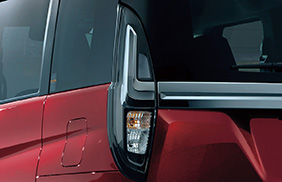 リヤコンビネーションランプ［LEDストップランプ］（クリアタイプ）