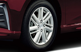 15インチアルミホイール（シルバー）