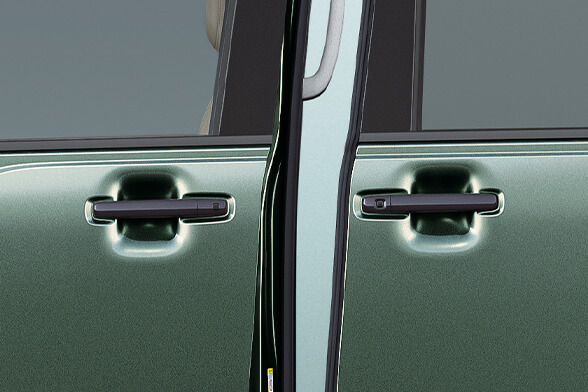 半ドア状態から閉まるので安心。