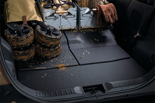 樹脂ラゲッジボード＆PVC後席シートバック