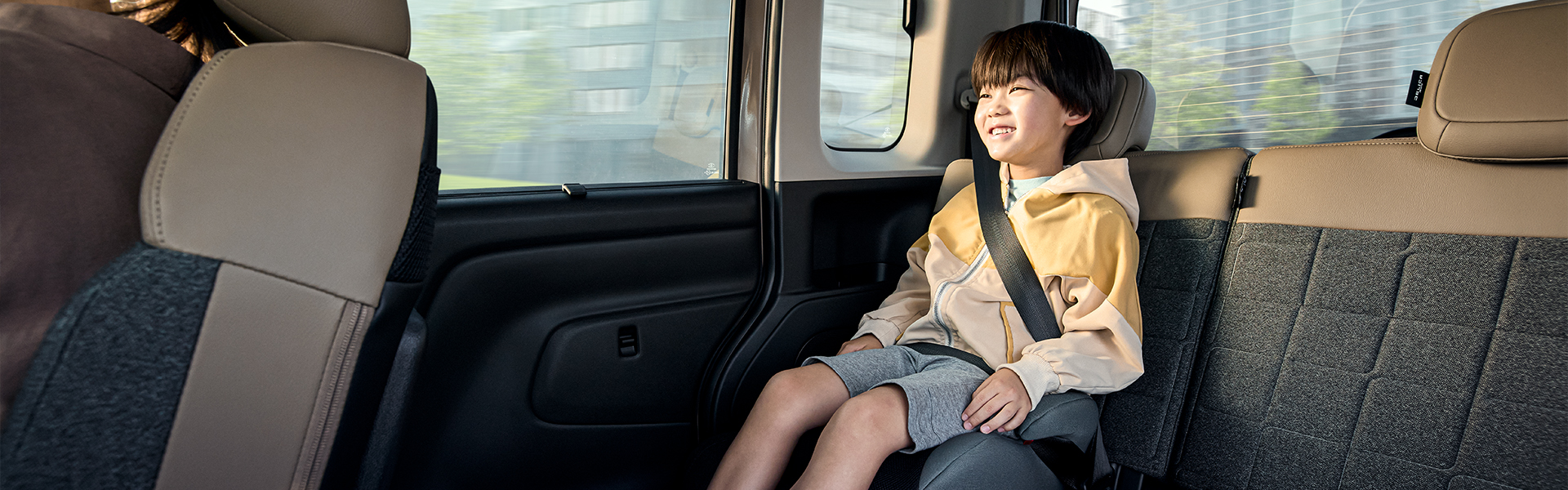 すわって実感、上質キャビン。