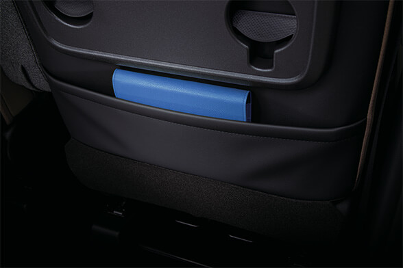 シートバックポケット（運転席/助手席）