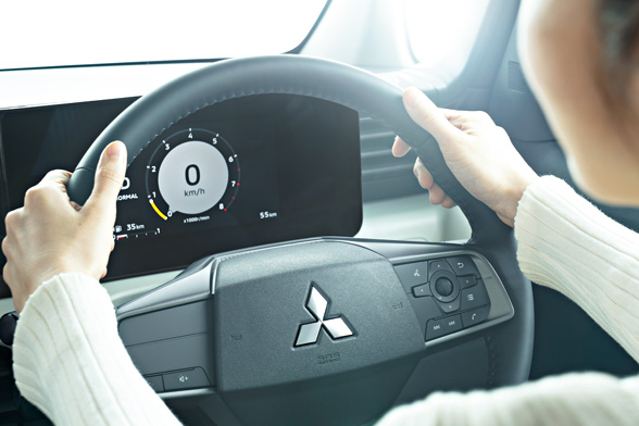 マルチインフォメーションディスプレイ