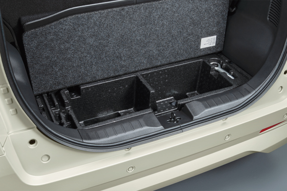 ラゲッジアンダーボックス