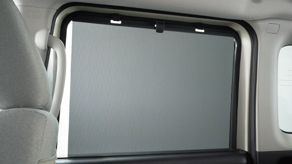 リヤロールサンシェード