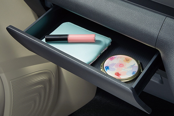 アッパーグローブボックス