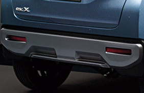 リヤバンパー（チタニウムグレー）