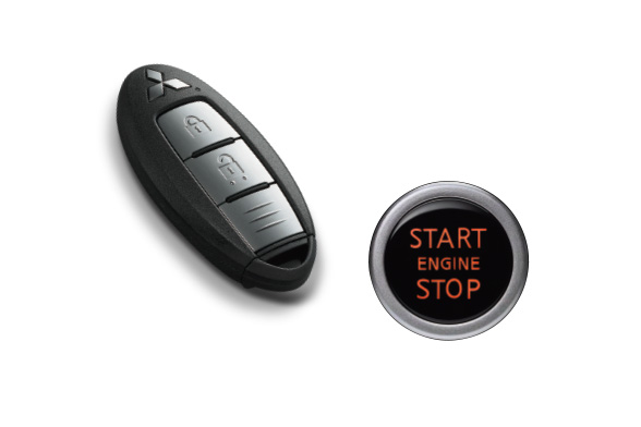 便利なキーレスオペレーションシステム&エンジンスイッチ*4。