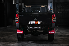 Mitsubishi Triton Rally Car5