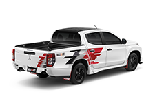 Triton Ralliart (Double-Cab)）２