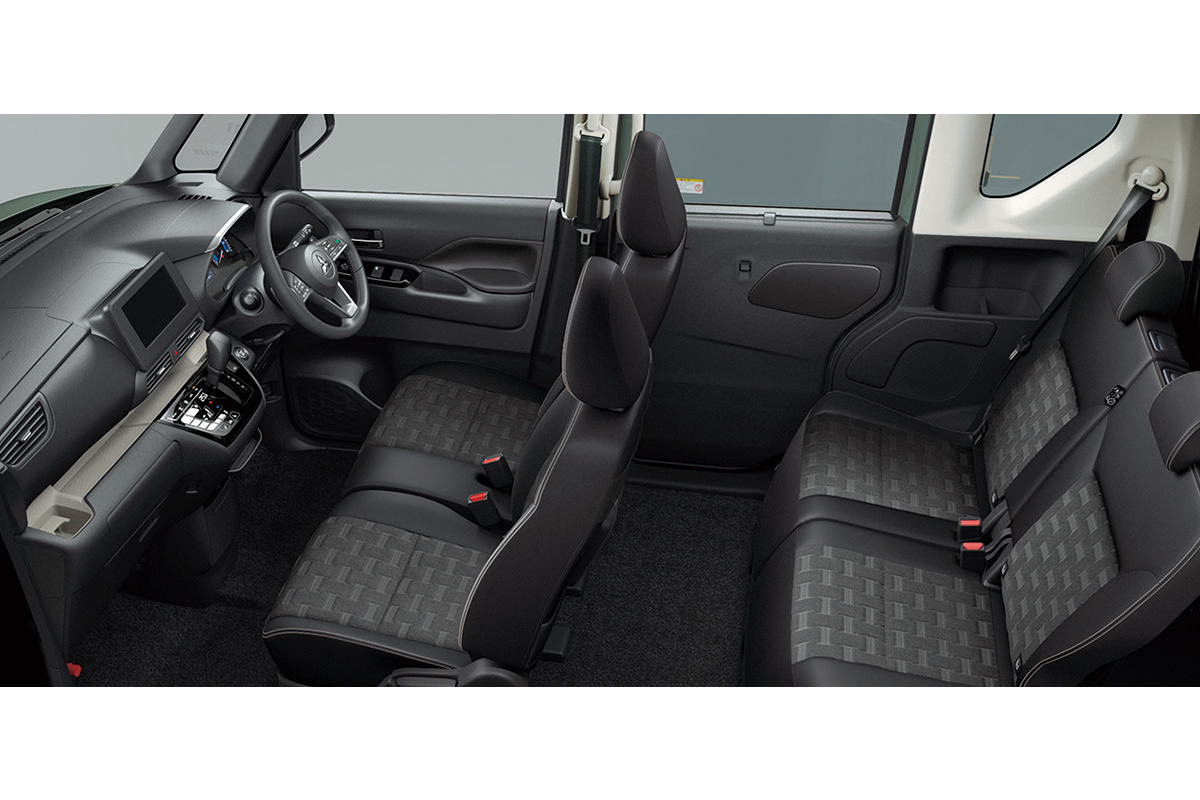 Delica Mini T Premium interior