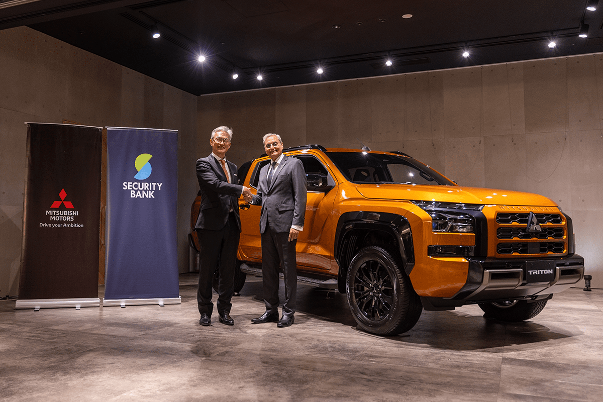 Sanjiv Vohra, President and CEO of Security Bank (Right) Tatsuo Nakamura, EVP of Mitsubishi Motors Corporation (Left)