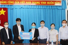 MMV donates financial support to factory workers in Binh Duong Province [Vietnam]