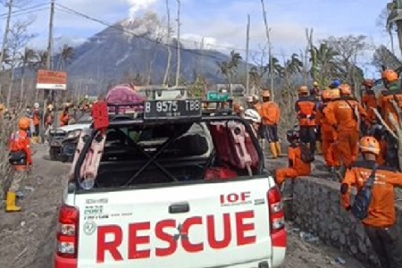 MMKSI Deploys Mitsubishi TRITON and Pajero Sport to Help Handling the Eruption of Mount Semeru in East Java [Indonesia]