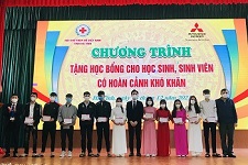 MMV Offers Scholarship to Students Financially Struggling to Go to School [Vietnam]
