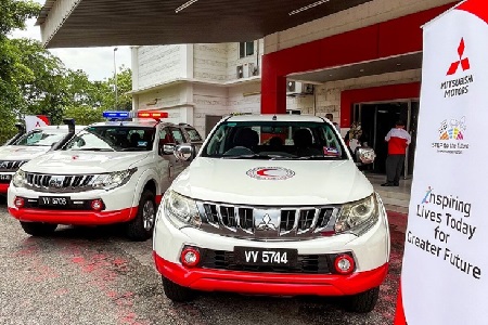MMM Donates Three Triton Pick-Up Trucks to the Malaysia Red Crescent Society[Malaysia]