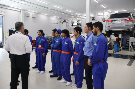 Welcomes Saudi Arabian students for dealer training