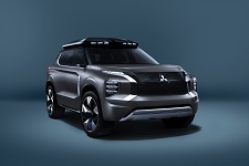 MITSUBISHI e-Yi CONCEPTフロントビュー