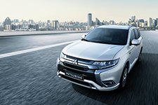 『アウトランダーPHEV』