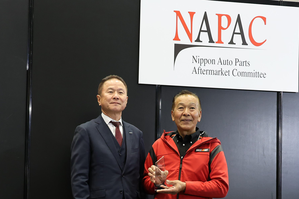 NAPAC会長の中嶋敬一郎氏と「チーム三菱ラリーアート」総監督の増岡浩