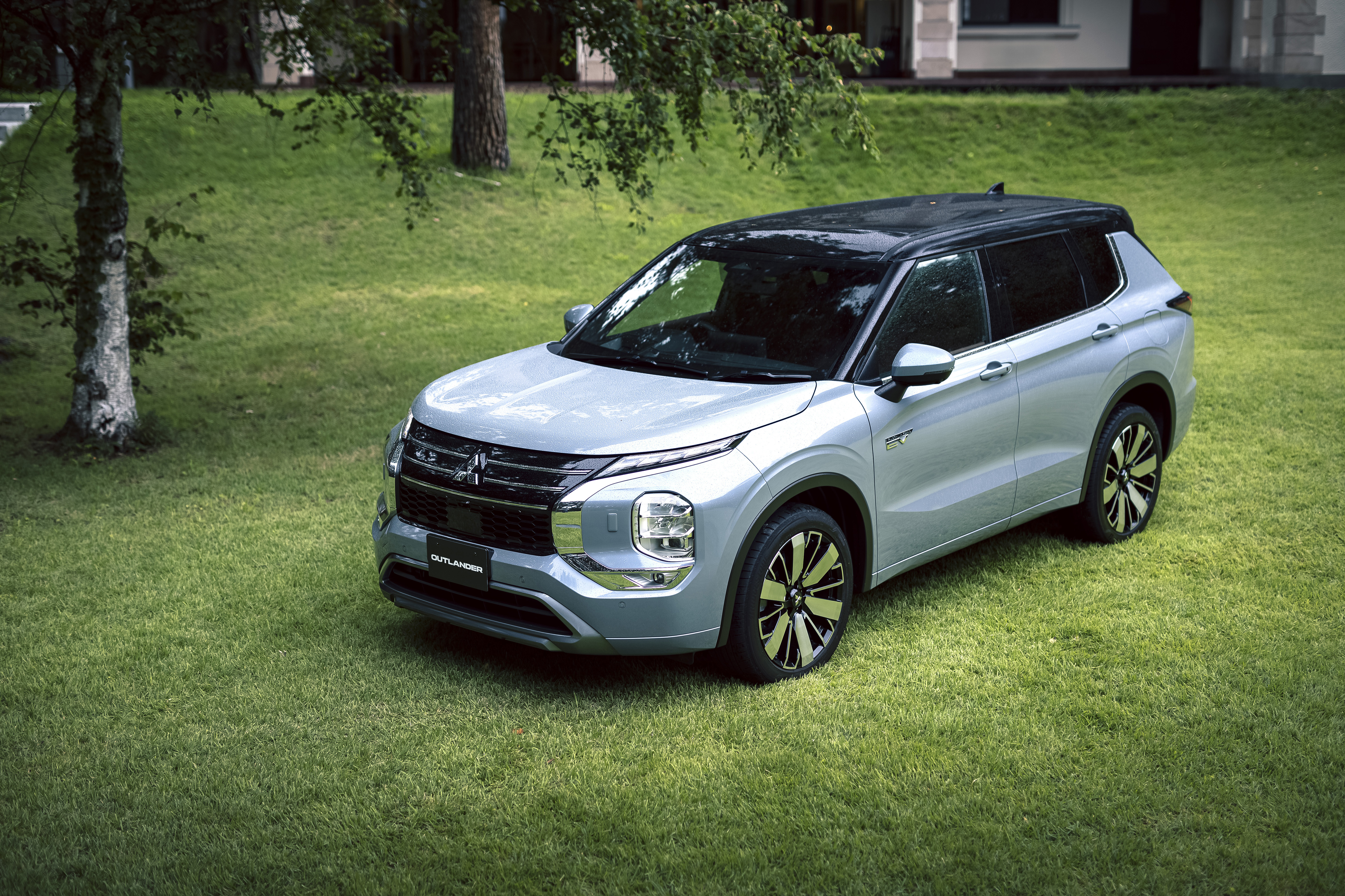 『アウトランダーPHEV』P Executive Package