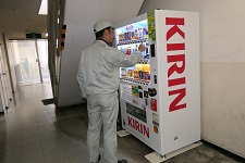 東日本大震災被災地復興支援「飲む支援」自動販売機を増設