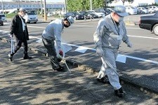 事業所周辺の清掃活動を実施