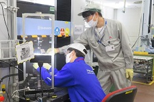 岡崎製作所にて中学生が職場体験　実際の仕事を体感