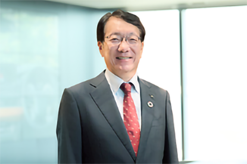三菱自動車工業株式会社 代表執行役社長 兼 最高経営責任者 加藤 隆雄