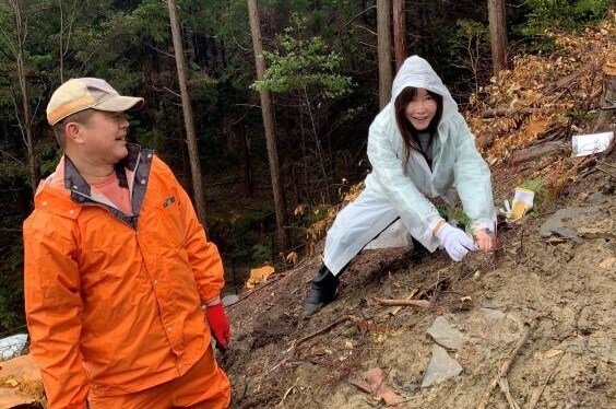 植樹の様子（23日）