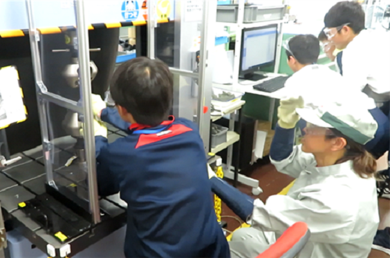 クルマの材料の性質を調査