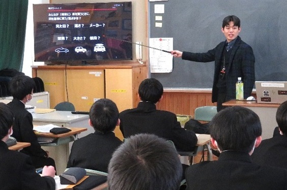 性能計画実験部の平井社員による講義